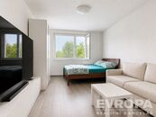 Prodej zrekonstruované garsoniéry 30,2 m se sklepní kójí třída Edvarda Beneše, Hradec Králové, cena 3899000 CZK / objekt, nabízí 