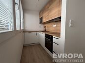 Pronájem bytu 1+kk, 27 m2 v Hradci Králové - Severní ulici, cena 14000 CZK / objekt / měsíc, nabízí 