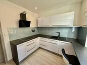 Pronájem 2+1 v Hradci Králové, cena 25000 CZK / objekt / měsíc, nabízí Mgr. Jan Vodenka