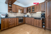 Prodej bytu 3+1, 98 m2, Hradec Králové, ul. třída E. Beneše, cena 6499000 CZK / objekt, nabízí 