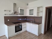 Byt 1+kk s parkovacím stáním, novostavba, pronájem, cena 13500 CZK / objekt / měsíc, nabízí 