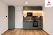 Pronájem bytu 1+kk 28 m2 Pod Zámečkem, Hradec Králové, cena 13600 CZK / objekt / měsíc, nabízí Swiss Life Select Reality