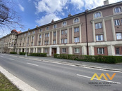 Pronájem bytu 2+1, 62 m2, Hradec Králové - ul. Střelecká., cena 13000 CZK / objekt / měsíc, nabízí 