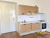 Pronájem bytu 2+kk, 55 m2, Hradec Králové - ul. Nerudova., cena 14000 CZK / objekt / měsíc, nabízí Miroslav Vodehnal, Realitní kancelář