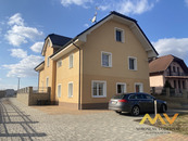 Pronájem luxusního mezonetového bytu 4+kk s ateliérem, 115 m2, Lochenice (u Hradce Králové)., cena 18900 CZK / objekt / měsíc, nabízí 