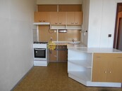 Pronájem bytu 2+KK /47m2/ s balkónem na Moravském Předměstí, cena 8500 CZK / objekt / měsíc, nabízí 