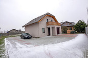 Pronájem domu, Šeříková, Praha - Šestajovice, 40 000 Kč/měs., 155 m2, cena 40000 CZK / objekt / měsíc, nabízí 