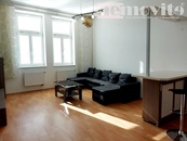 Exkluzivně nabízíme k pronájmu byt 2+kk 55m2 v centru Hradce Králové, cena 14000 CZK / objekt / měsíc, nabízí 